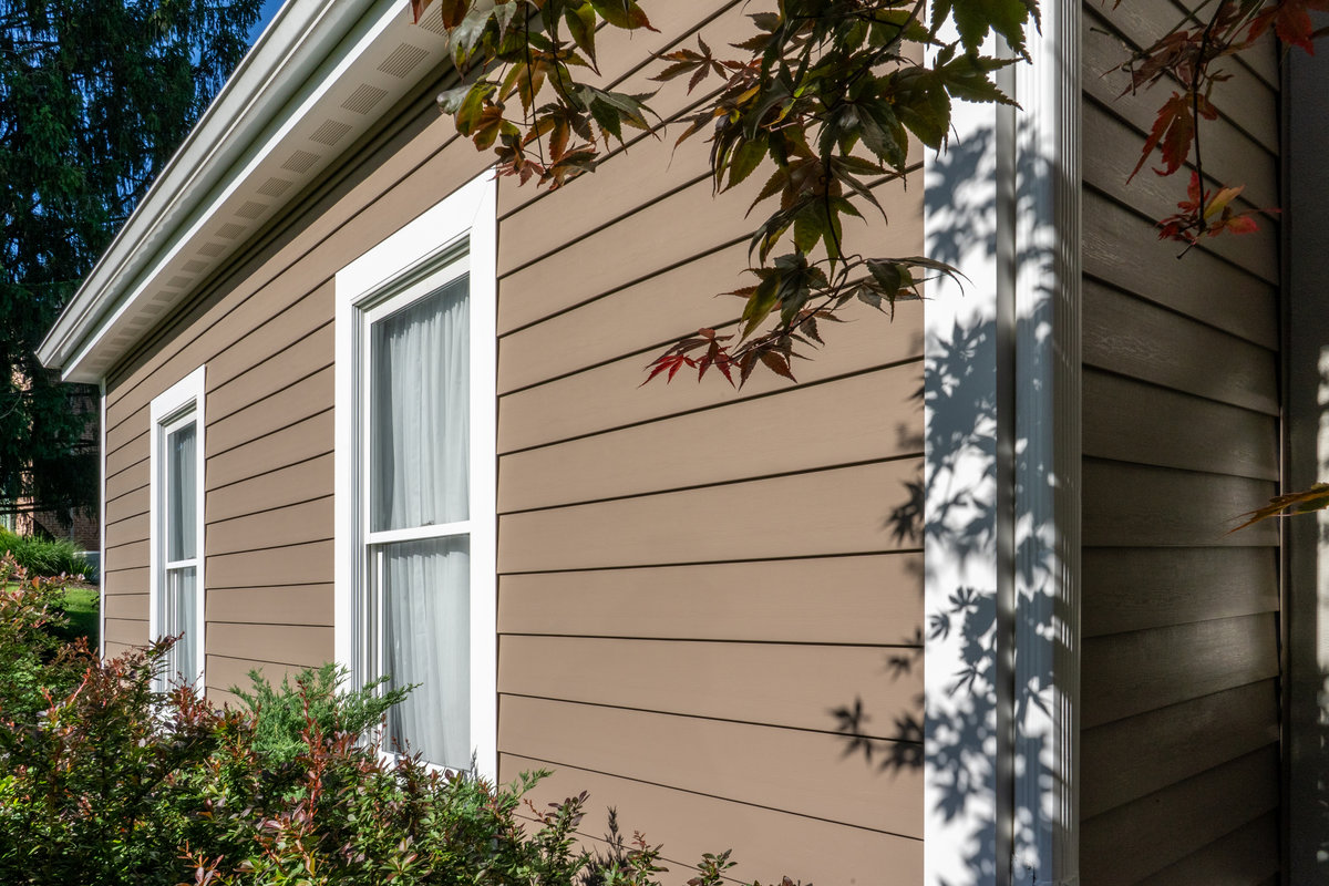 Chestnut, Horizontal Lap siding