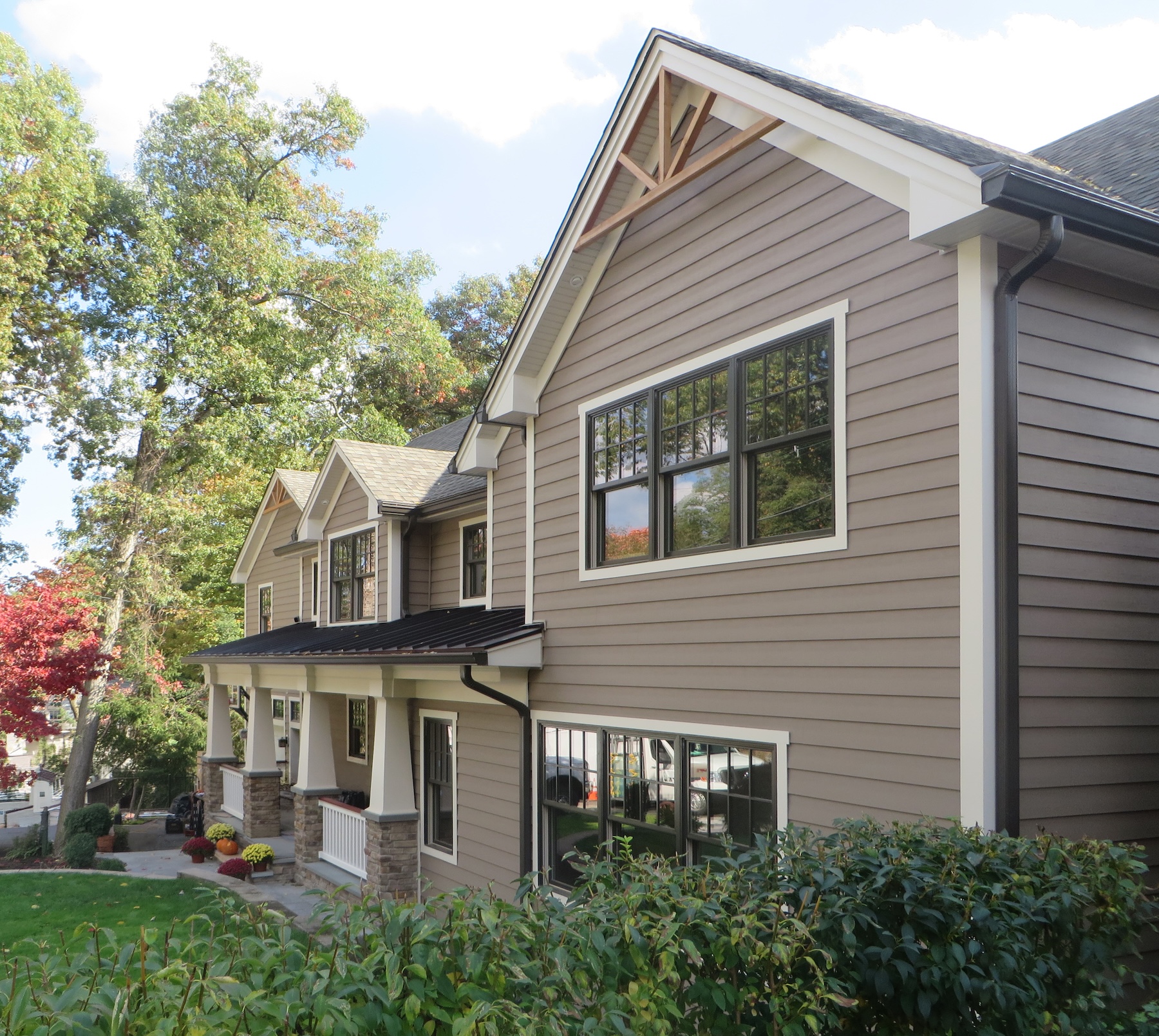 Chestnut, Horizontal Lap siding